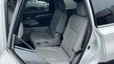 Thumbnail of 2016 Blizzard Pearl Toyota Highlander