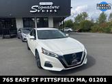 Photo of 2022 Pearl White Tricoat Nissan Altima
