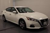 Thumbnail of 2020 Glacier White Nissan Altima