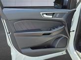Thumbnail of 2022 Star White Ford Edge