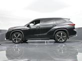 Thumbnail of 2022 Midnight Black Metallic Toyota Highlander