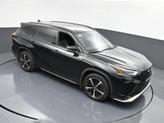 Thumbnail of 2022 Midnight Black Metallic Toyota Highlander
