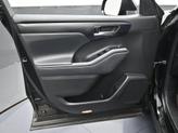 Thumbnail of 2022 Midnight Black Metallic Toyota Highlander