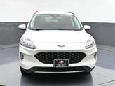 Thumbnail of 2022 Star White Ford Escape