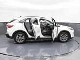 Thumbnail of 2022 Star White Ford Escape