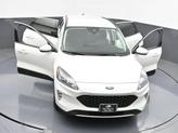 Thumbnail of 2022 Star White Ford Escape
