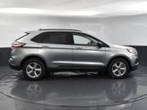 Thumbnail of 2024 Iconic Silver Metallic Ford Edge