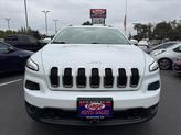 Thumbnail of 2018 Bright White Clearcoat Jeep Cherokee