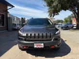 Thumbnail of 2017 Diamond Black Crystal Pearlcoat Jeep Cherokee