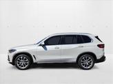 Thumbnail of 2022 Mineral White Metallic BMW X5