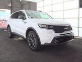 Thumbnail of 2023 Glacial White Pearl Kia Sorento