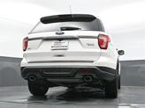 Thumbnail of 2018 White Platinum Clearcoat Metallic Ford Explorer