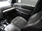Thumbnail of 2018 White Platinum Clearcoat Metallic Ford Explorer