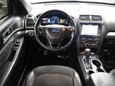 Thumbnail of 2018 White Platinum Clearcoat Metallic Ford Explorer