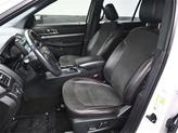 Thumbnail of 2018 White Platinum Clearcoat Metallic Ford Explorer