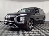 Thumbnail of 2025 Labrador Black Pearl Mitsubishi Outlander