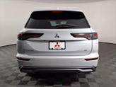 Thumbnail of 2025 White Diamond Mitsubishi Outlander