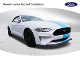 Thumbnail of 2022 Oxford White Ford Mustang