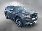 Thumbnail of 2022 Chroma Caviar Dark Gray Metallic Clearcoat Lincoln Navigator