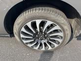 Thumbnail of 2022 Chroma Caviar Dark Gray Metallic Clearcoat Lincoln Navigator
