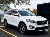 Thumbnail of 2017 Snow White Pearl Kia Sorento