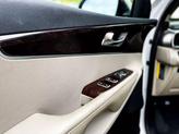 Thumbnail of 2017 Snow White Pearl Kia Sorento