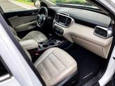 Thumbnail of 2017 Snow White Pearl Kia Sorento