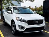 Thumbnail of 2017 Snow White Pearl Kia Sorento