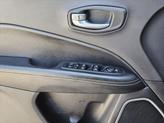 Thumbnail of 2017 White Clearcoat Jeep New Compass