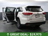 Thumbnail of 2019 Blizzard Pearl Toyota Highlander