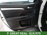 Thumbnail of 2019 Blizzard Pearl Toyota Highlander