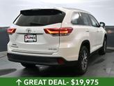 Thumbnail of 2019 Blizzard Pearl Toyota Highlander