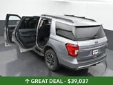 Thumbnail of 2023 Iconic Silver Metallic Ford Expedition