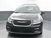 Thumbnail of 2022 Brilliant Black Crystal Pearlcoat Chrysler Pacifica