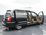 Thumbnail of 2016 Brilliant Black Crystal Pearlcoat Chrysler Town & Country