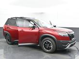 Thumbnail of 2024 2t Red Blk Roof Nissan Pathfinder