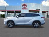 Thumbnail of 2023 Celestial Silver Metallic Toyota Highlander