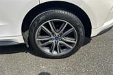 Thumbnail of 2019 White Platinum Metallic Tri-Coat Ford Edge
