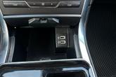 Thumbnail of 2019 White Platinum Metallic Tri-Coat Ford Edge