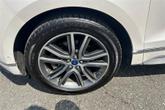 Thumbnail of 2019 White Platinum Metallic Tri-Coat Ford Edge