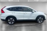 Thumbnail of 2016 White Diamond Pearl Honda CR-V