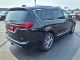 Thumbnail of 2025 Diamond Black Crystal Pearlcoat Chrysler Pacifica
