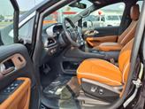 Thumbnail of 2025 Diamond Black Crystal Pearlcoat Chrysler Pacifica