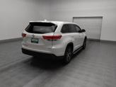 Thumbnail of 2018 Blizzard Pearl Toyota Highlander