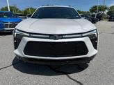 Thumbnail of 2025 Iridescent Pearl Tricoat Chevrolet Blazer EV