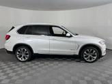 Thumbnail of 2018 Mineral White Metallic BMW X5