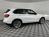 Thumbnail of 2018 Mineral White Metallic BMW X5