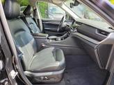 Thumbnail of 2022 Diamond Black Crystal Pearlcoat Jeep Grand Cherokee L
