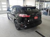 Thumbnail of 2022 Agate Black Metallic Ford Edge