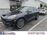 Photo of 2015 Black Porsche Macan